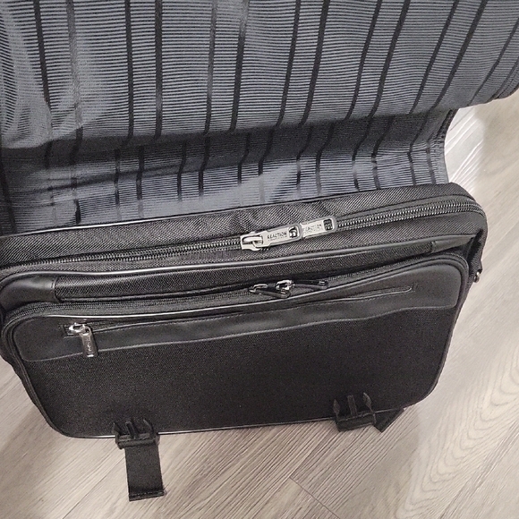 Black Samsonite Men's Bag - Picture 3 of 12